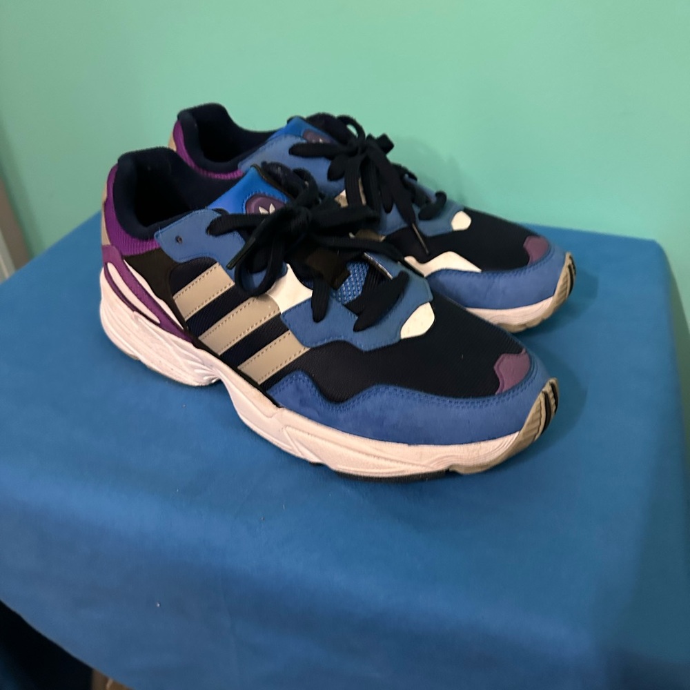 Adidas yung 96